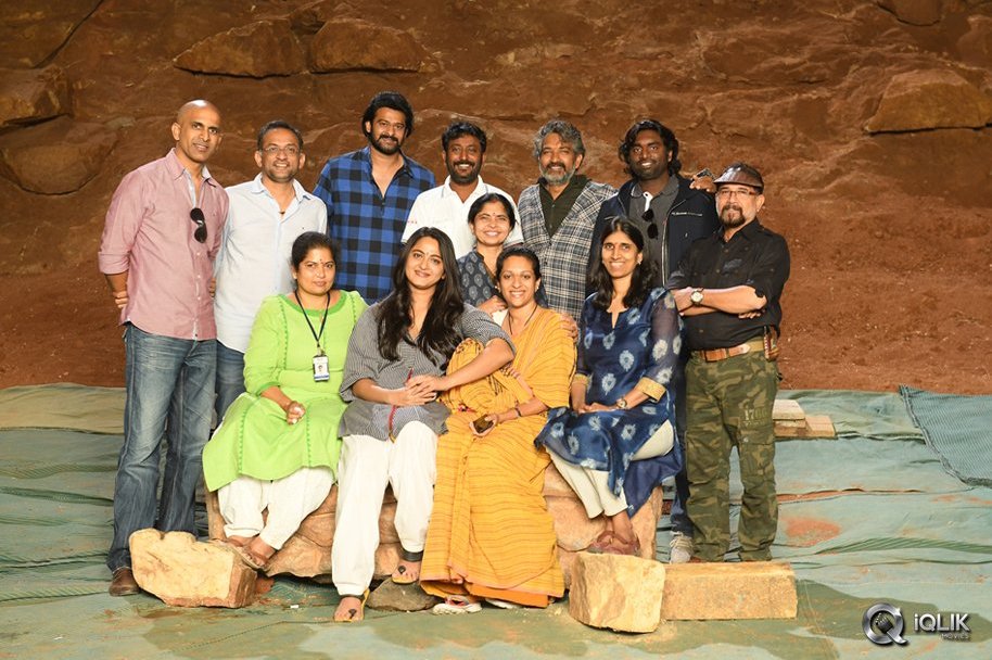 Baahubali-2-Pumpkin-Breaking-Function